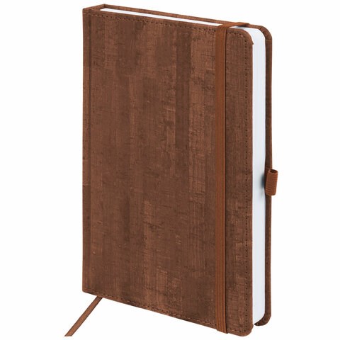 Ежедневник недатированный А5 (138x213 мм) BRAUBERG "Wood", кожзам, резинка, 136 л., коричневый, 111676 111676