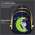 Ранец BRAUBERG KIDS STANDARD, 2 отделения, "Spaceman", СВЕТЯЩИЙСЯ, 36х28х14 см, 271384 271384