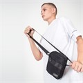 Сумка на плечо HEIKKI COMPACT (ХЕЙКИ) с карманом, черная, 20х16х5 см, 272632 272632