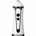 Ирригатор для полости рта REVYLINE RL 450 New, портативный, емкость резервуара 0,3 л, 5 насадок, белый, 7994 457241