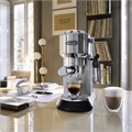 Кофеварка рожковая DELONGHI Dedica EC685.M, 1350 Вт, объем 1,1 л, ручной капучинатор, металлик 456516